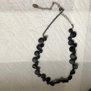 Caracol necklace black flat beads 24"